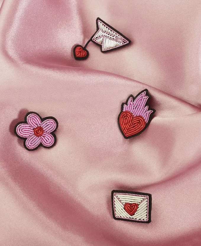 Broche Mini Coeur Enflammé