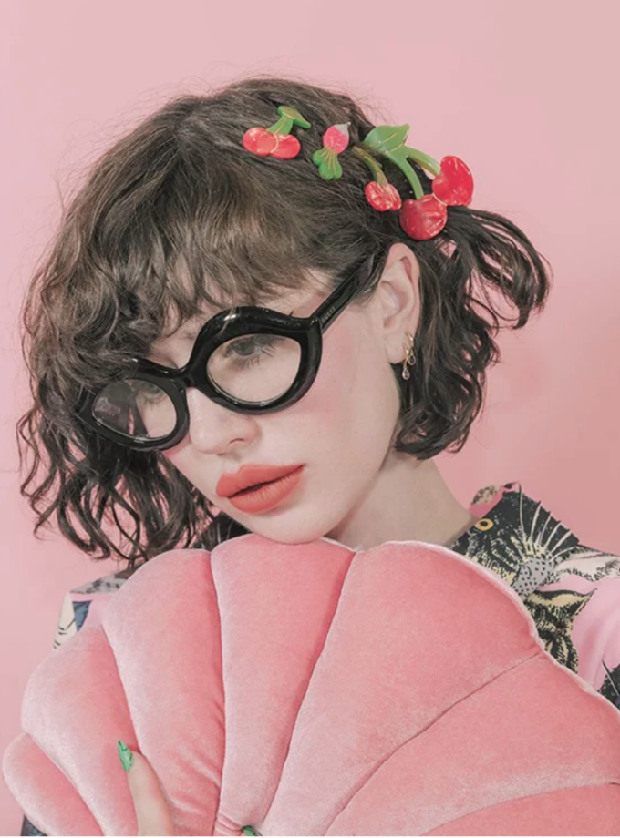 Pince à cheveux cerise