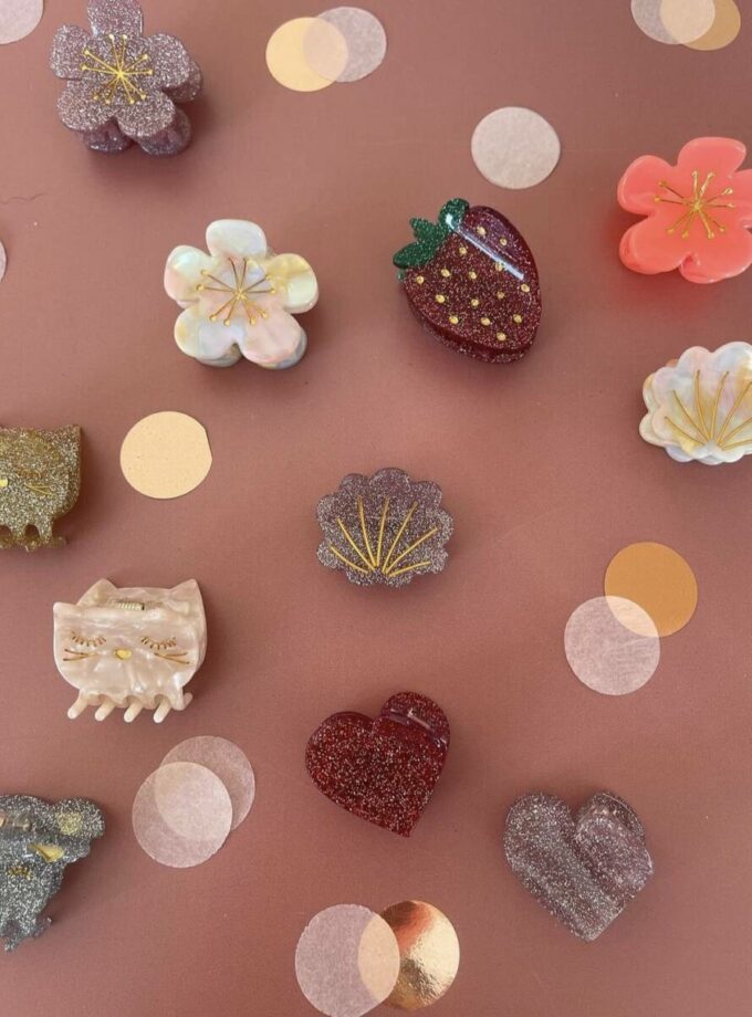 Mini pince à cheveux fraise